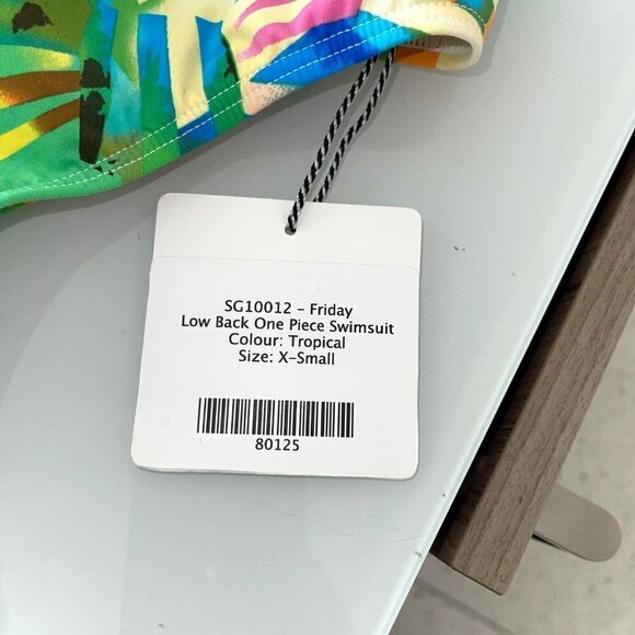 Lisa Maree Womens Swimsuit Size XS Tropical Low Back Molded CupsTie Neck New - Picture 4 of 14